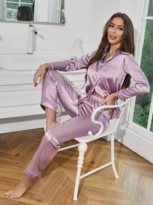 Comfortable satin pajama set for women