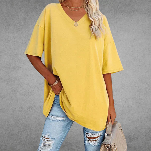 Loose-fitting V-neck T-shirt