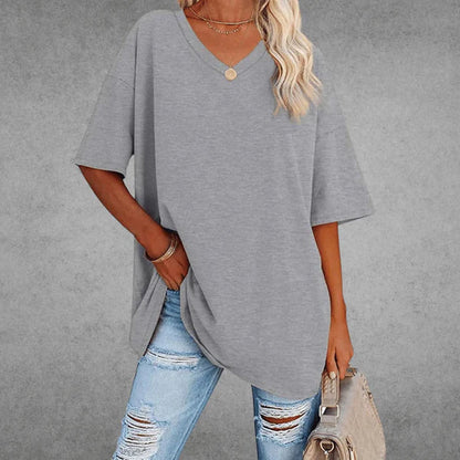 Loose-fitting V-neck T-shirt