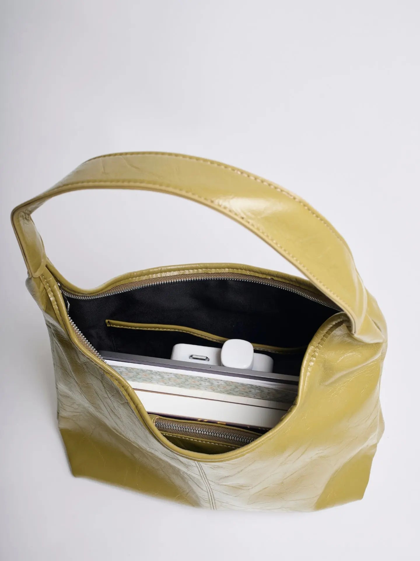 Amoria Bags Scarlett Distressed Leather Tote – Brown