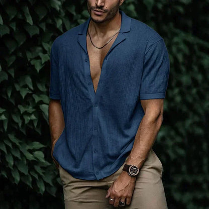 Men's short-sleeved shirt with a lapel collar and a textured surface