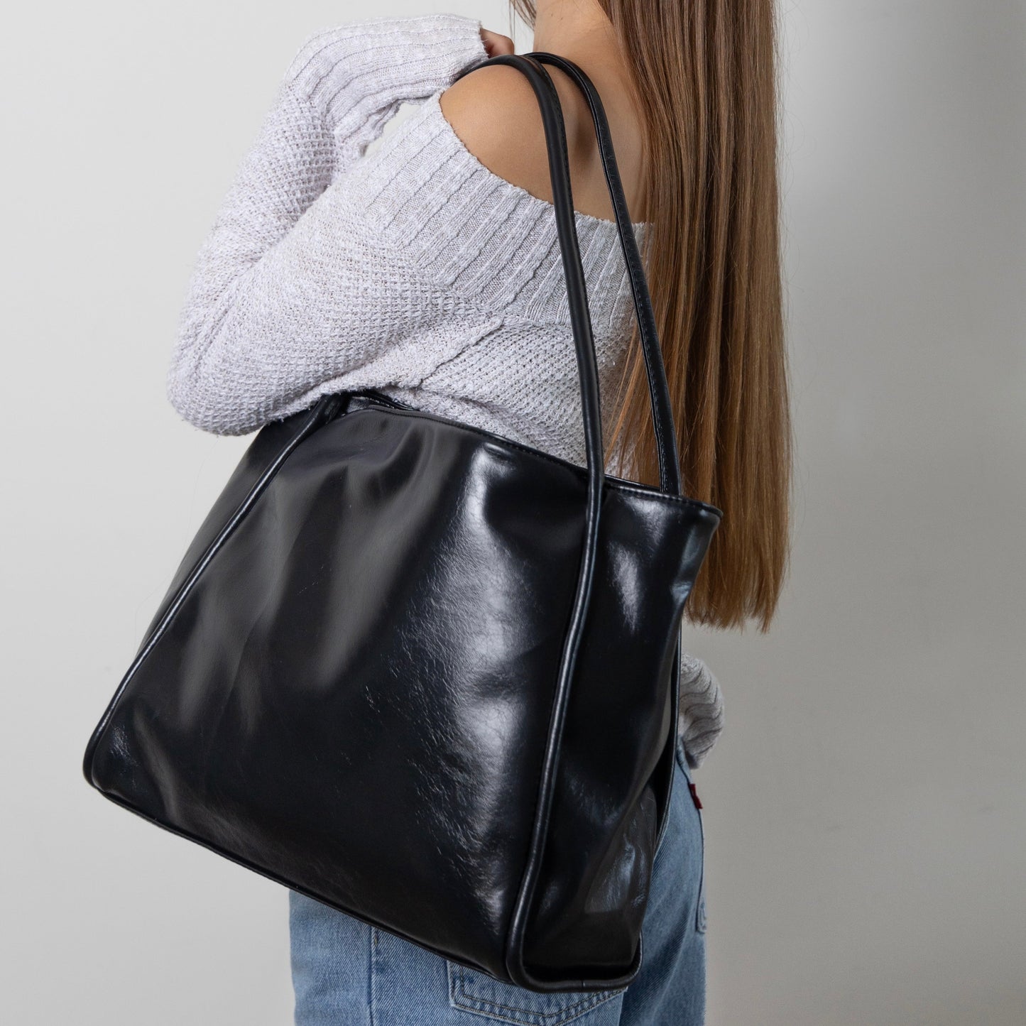 Amoria Bags Blair Shoulder Bag – Black Vegan Leather