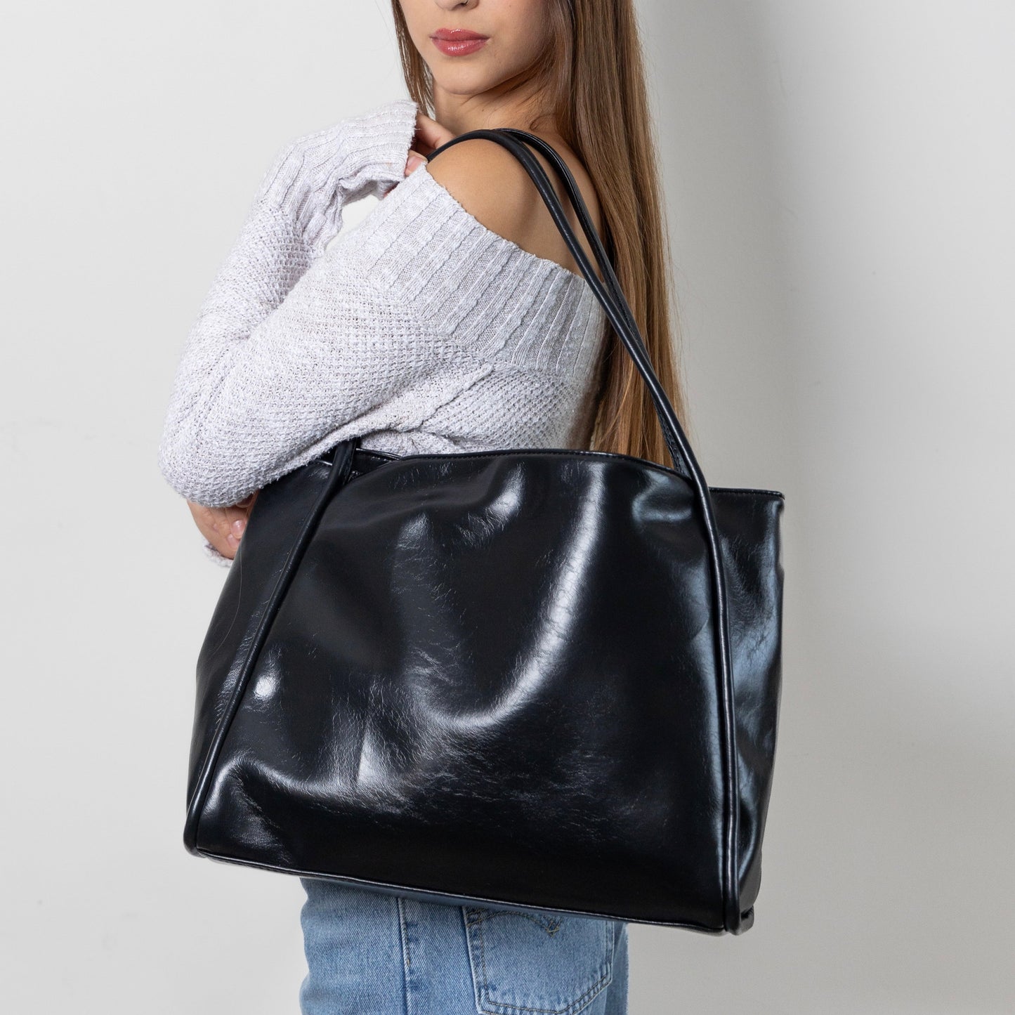Amoria Bags Blair Shoulder Bag – Black Vegan Leather