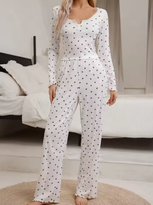 Women's round-neck polka dot pajama set