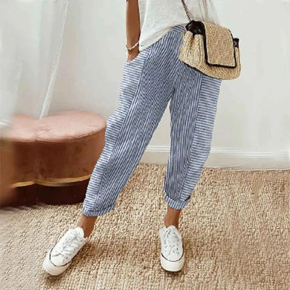 Patterned leisure trousers with elastic waistband and straight leg