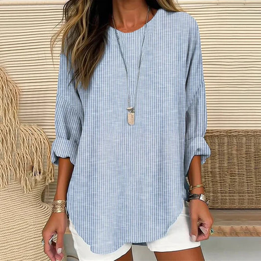 Long-sleeved top with striped pattern and loose fit